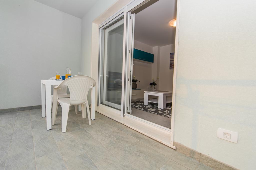 Blue Sky Apartments Рогозница Екстериор снимка