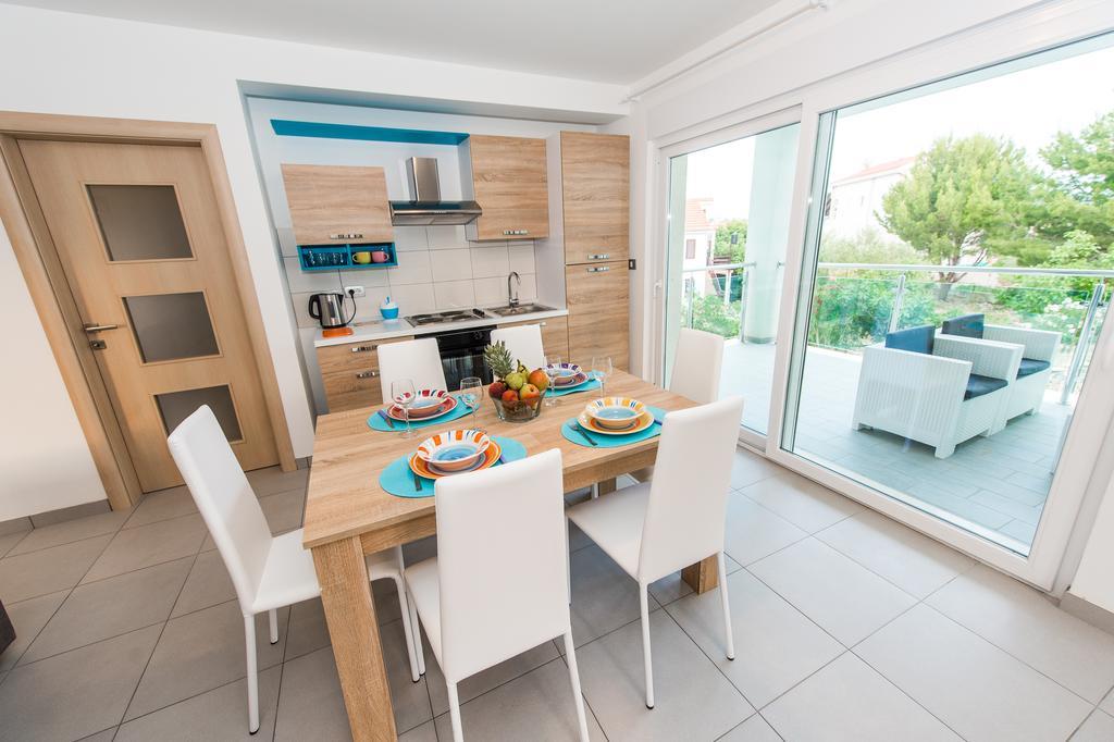 Blue Sky Apartments Рогозница Екстериор снимка
