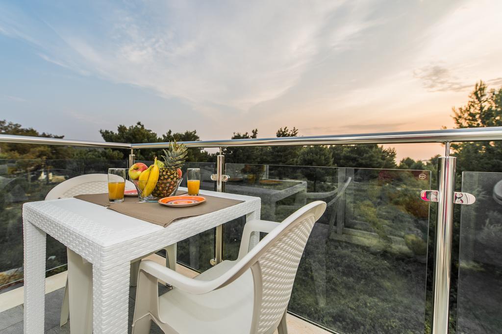 Blue Sky Apartments Рогозница Екстериор снимка
