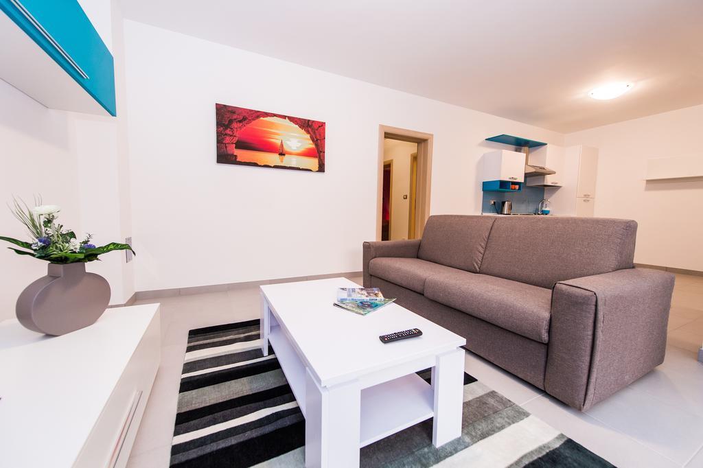 Blue Sky Apartments Рогозница Екстериор снимка