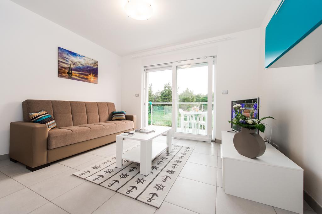 Blue Sky Apartments Рогозница Екстериор снимка