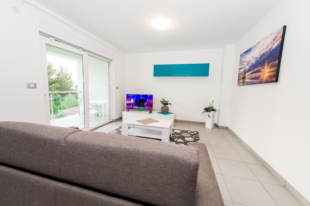 Blue Sky Apartments Рогозница Екстериор снимка