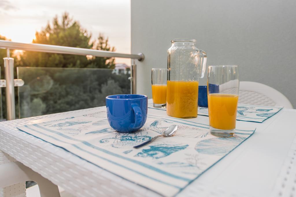 Blue Sky Apartments Рогозница Екстериор снимка