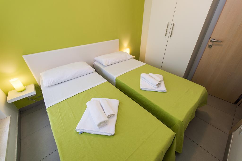 Blue Sky Apartments Рогозница Екстериор снимка