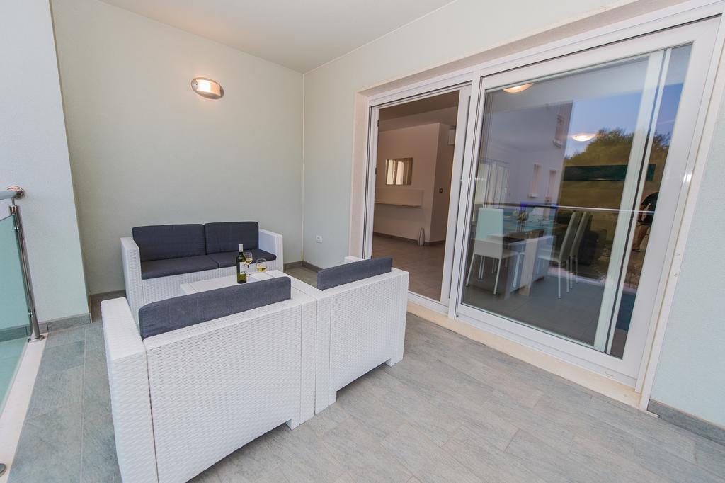 Blue Sky Apartments Рогозница Екстериор снимка